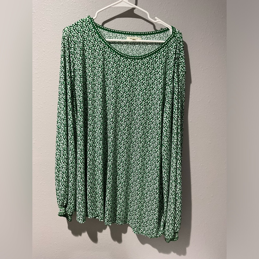Max Studio Size 3x Long Sleeve women’s top.